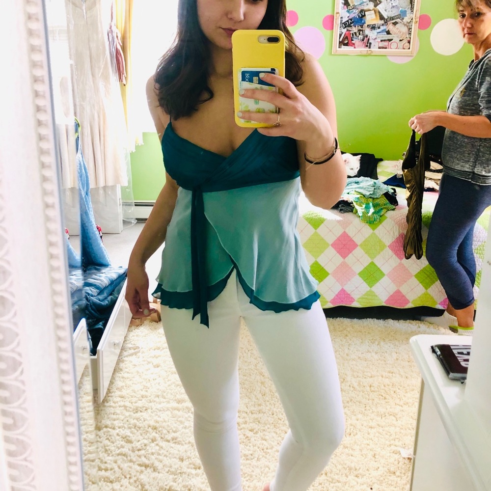 Bebe size small blue flowy top